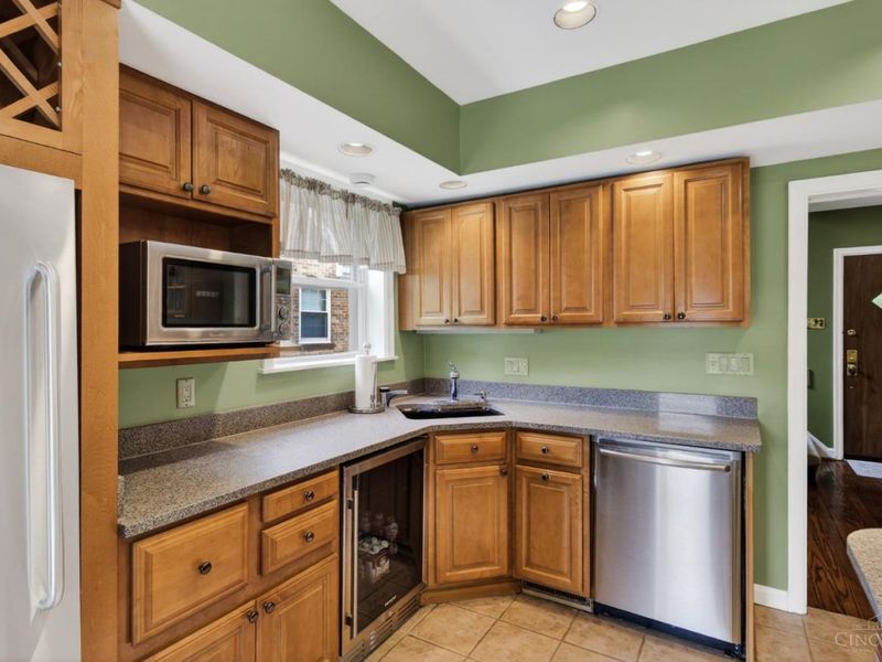 3846 Drakewood Drive, Cincinnati, OH 45209 Photo 16