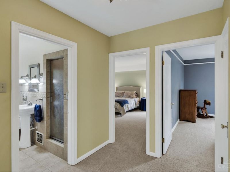 3846 Drakewood Drive, Cincinnati, OH 45209 Photo 19