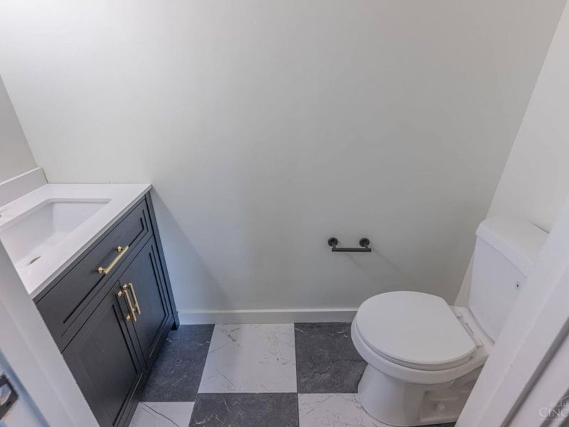 6481 Devonwood Drive, Cincinnati, OH 45224 Photo 5