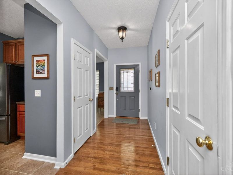218 Heffron Circle, Hamilton Twp, OH 45039 Photo 5