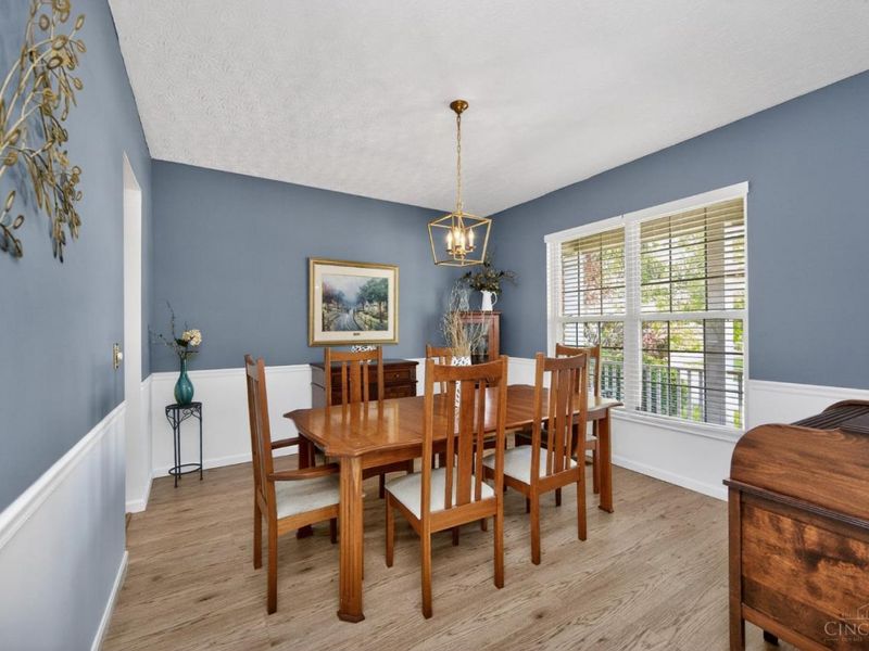 218 Heffron Circle, Hamilton Twp, OH 45039 Photo 7