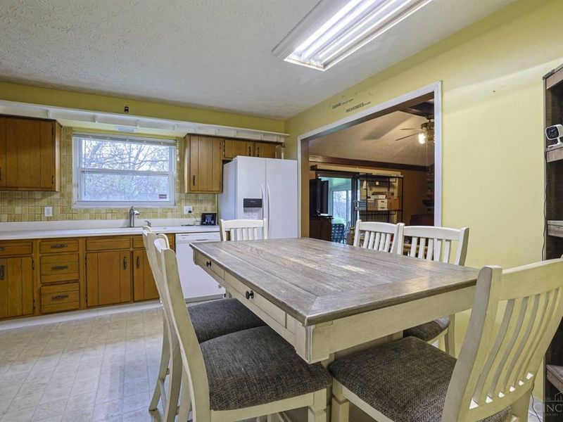 7099 Pickway Drive, Green Township, OH 45233 Photo 15