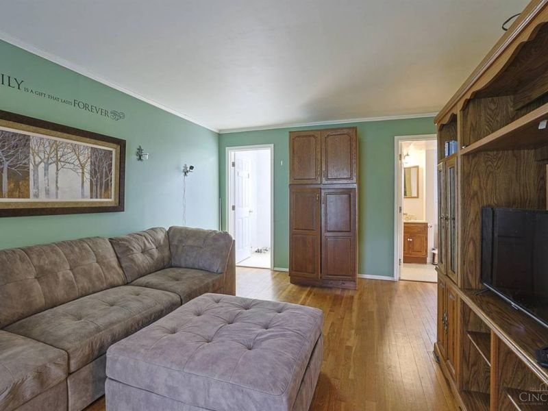 7099 Pickway Drive, Green Township, OH 45233 Photo 8