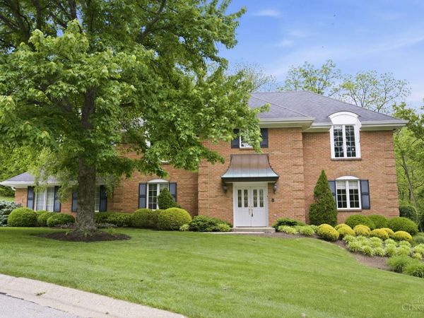 9486 Oakhurst Court, Blue Ash, OH 45241