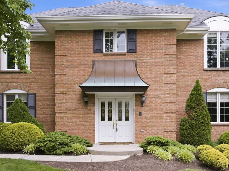 9486 Oakhurst Court, Blue Ash, OH 45241 Photo 3