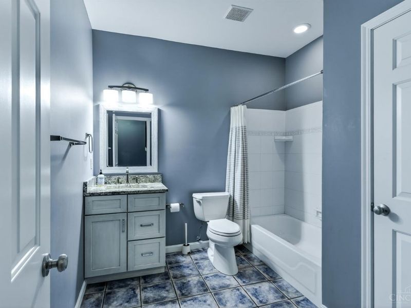 557 Hoge Street, Cincinnati, OH 45226 Photo 41