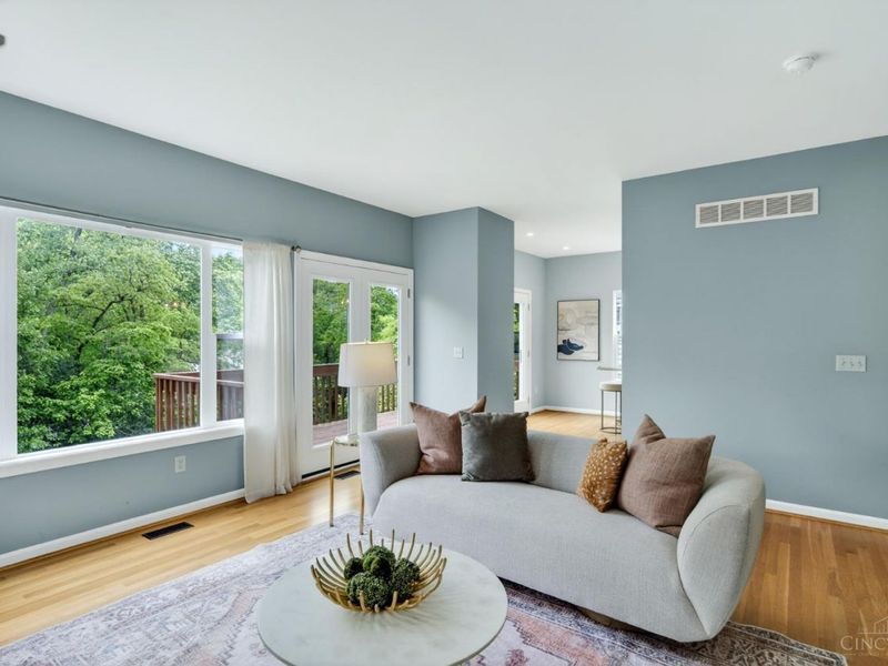 557 Hoge Street, Cincinnati, OH 45226 Photo 7