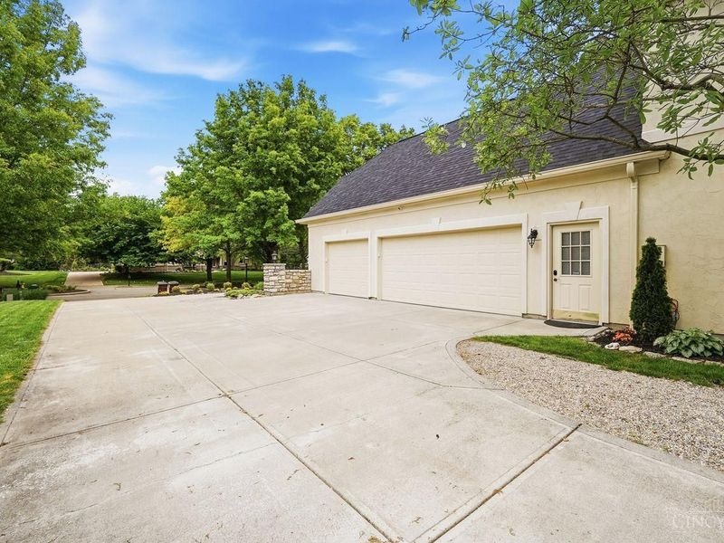 8623 Old Stone Court, Montgomery, OH 45249 Photo 8