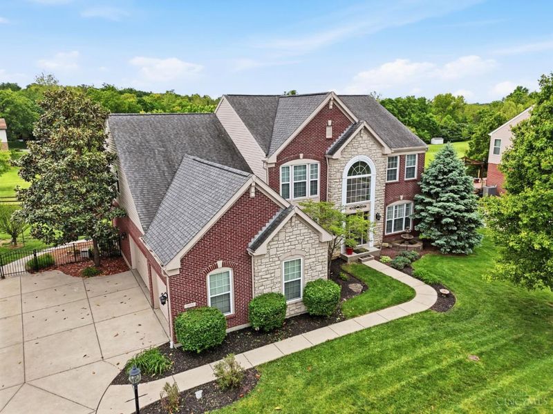 7490 Susan Springs Drive, West Chester, OH 45069 Photo 3