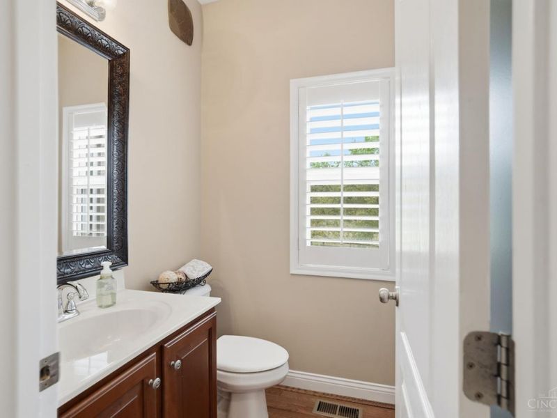 7490 Susan Springs Drive, West Chester, OH 45069 Photo 32