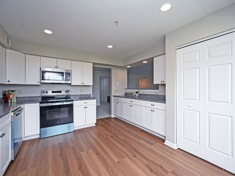 142 Palisades Point, Unit 4, Cincinnati, OH 45238 Photo 14