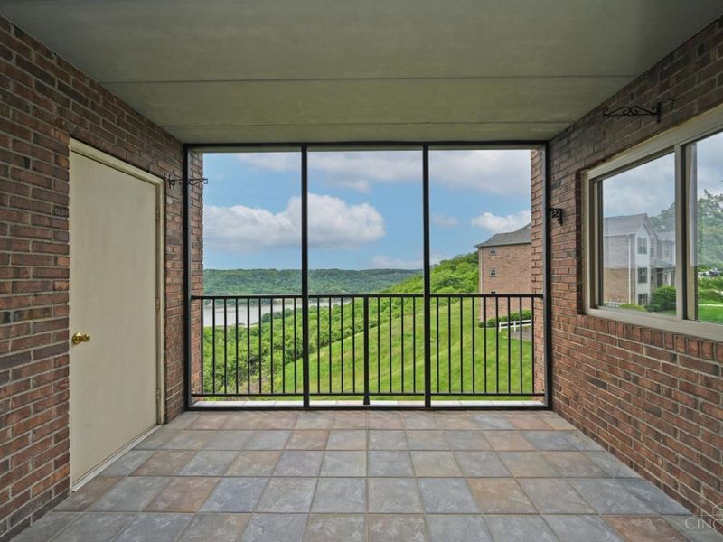 142 Palisades Point, Unit 4, Cincinnati, OH 45238 Photo 26