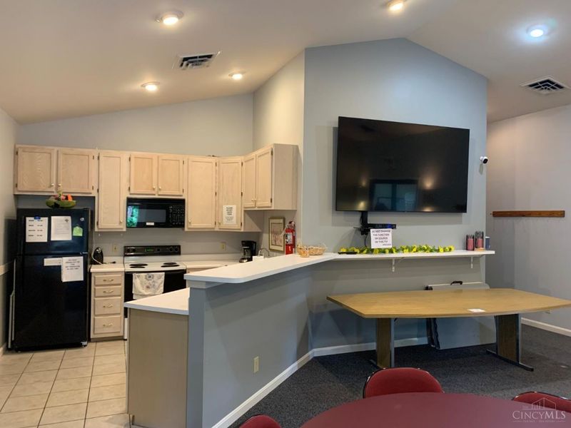 142 Palisades Point, Unit 4, Cincinnati, OH 45238 Photo 33