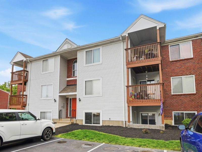 530 Aspen Glen Drive, Unit 103, Union Twp, OH 45244 Photo 2