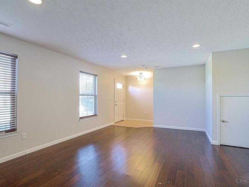9574 Union Park, West Chester, OH 45069 Photo 4
