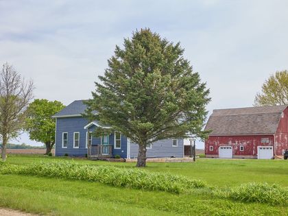 324 Wixon Pit Road Earlville, IL 60518
