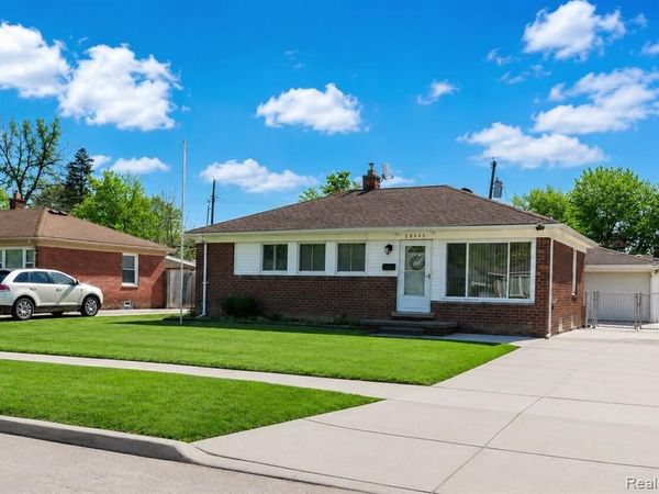 29445 Red Cedar Drive, Flat Rock, MI 48134