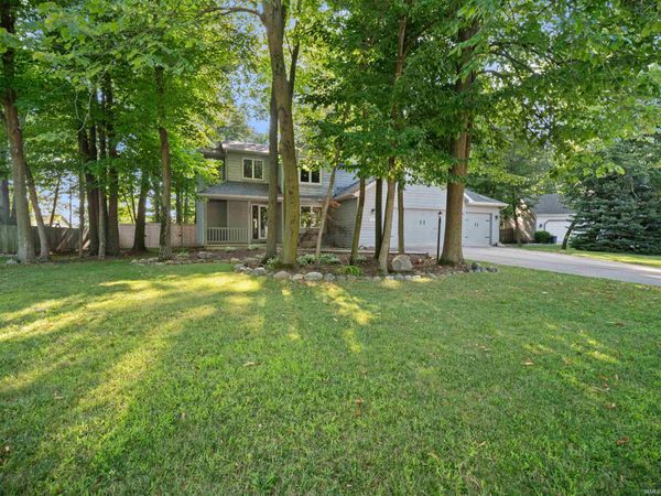 9525 Woodruff Court, New Haven, IN 46774