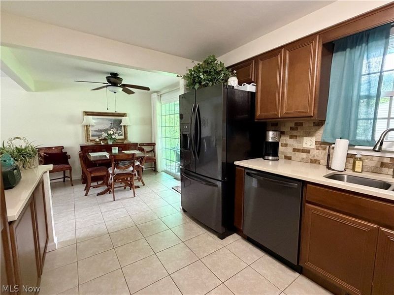 875 Princeton Avenue, Amherst, OH 44001 Photo 11