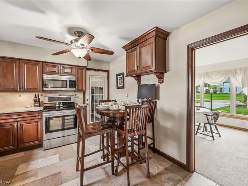 546 Perkinswood Boulevard NE, Warren, OH 44483 Photo 14