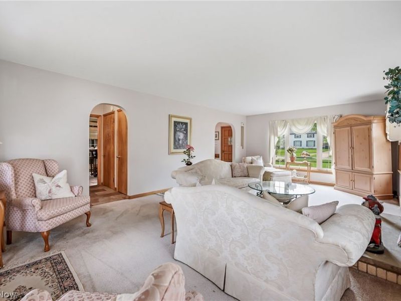 546 Perkinswood Boulevard NE, Warren, OH 44483 Photo 9