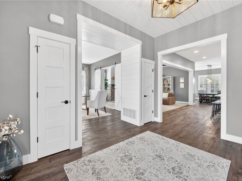 1323 Springbury Drive , Uniontown, OH 44685 Photo 7