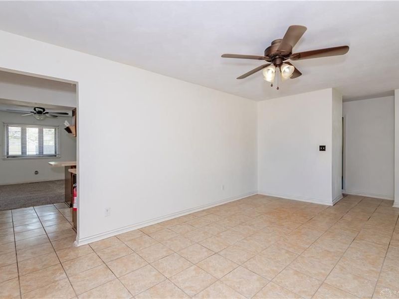 189 Katy Lane, Englewood, OH 45322 Photo 4