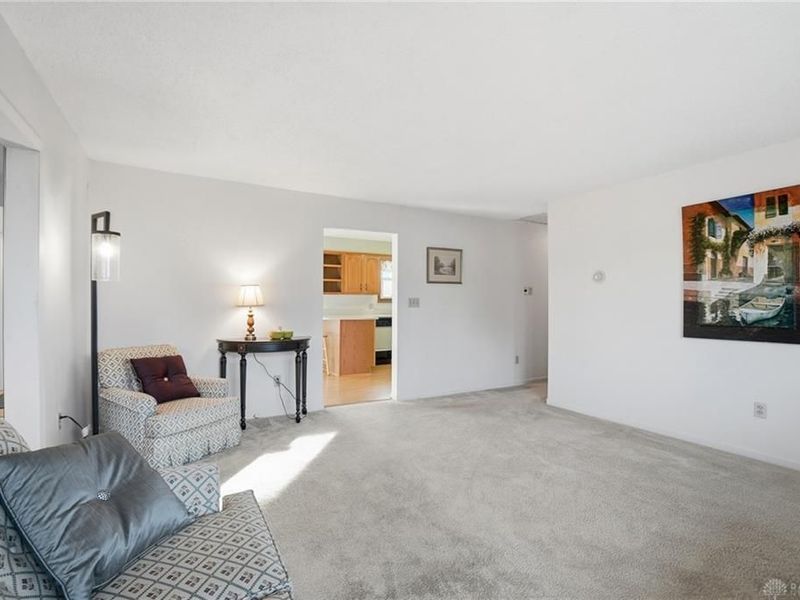 122 Parkhurst Road, Beavercreek, OH 45440 Photo 4