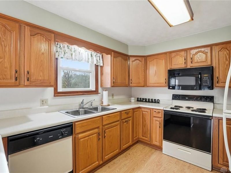 122 Parkhurst Road, Beavercreek, OH 45440 Photo 6