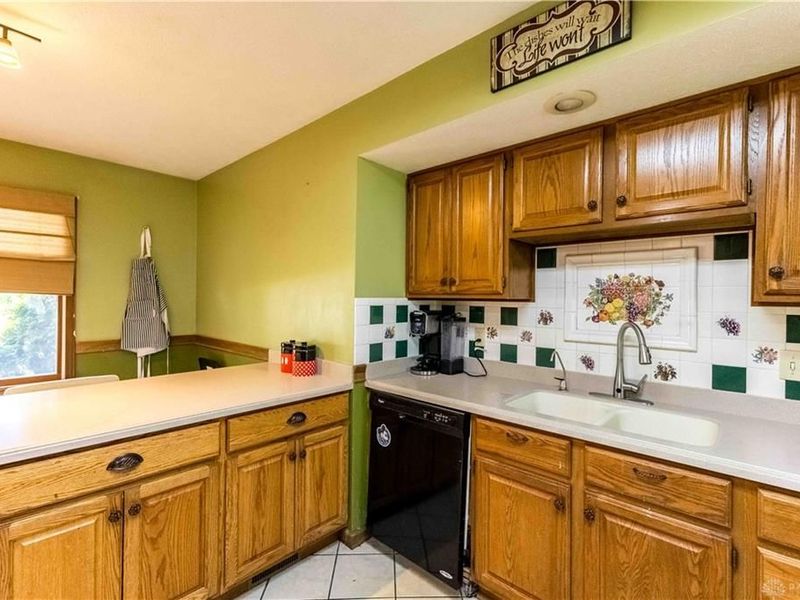 3123 Felton Drive, Beavercreek, OH 45431 Photo 3