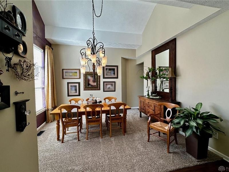 441 Maple Springs Drive, Dayton, OH 45458 Photo 3