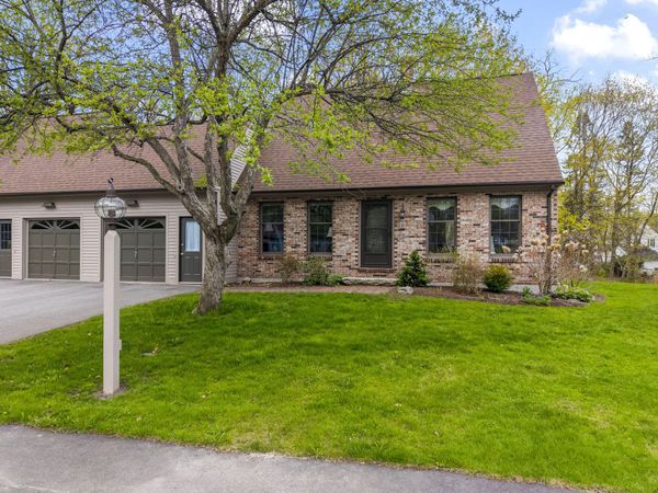 15 Coachlight Lane, Unit 15, Portland, ME 04102