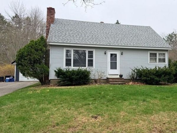 91 Kennebec Road , Hampden, ME 04444