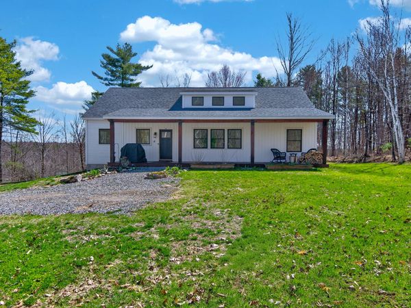 4 Overlook Drive, Richmond, ME 04357