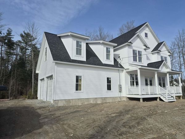 8 Freedom Avenue , Hampden, ME 04444
