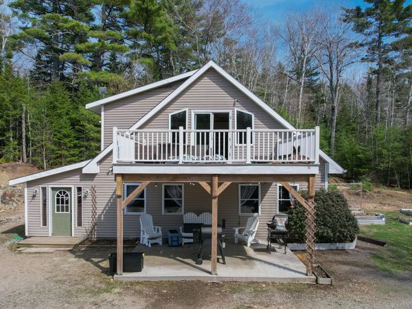 18 Deer Ridge Lane, Surry, ME 04684