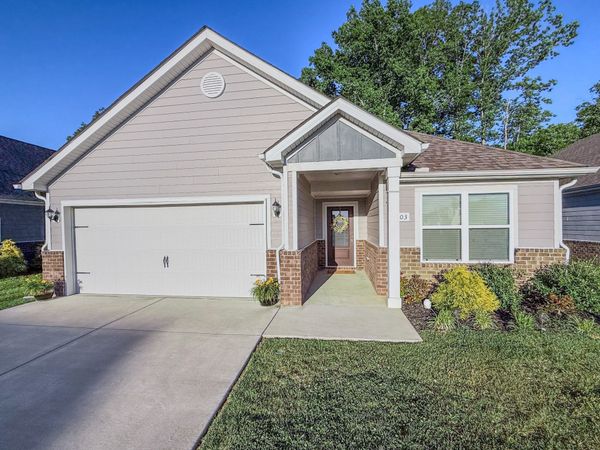 1003 Autumnwood Dr , Dickson, TN 37055
