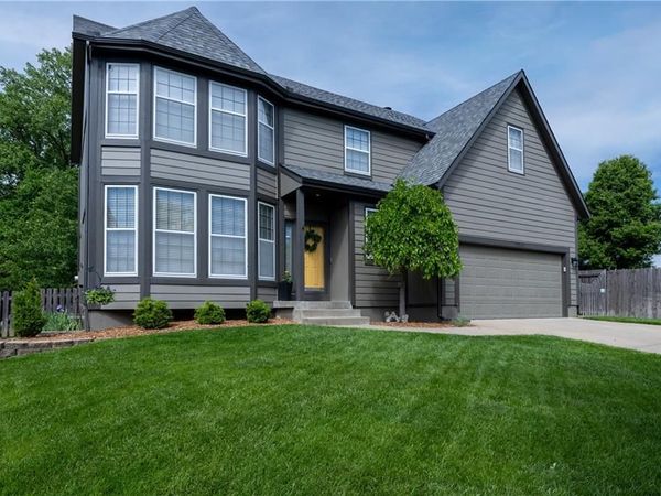 11247 W 116th Terrace, Overland Park, KS 66210