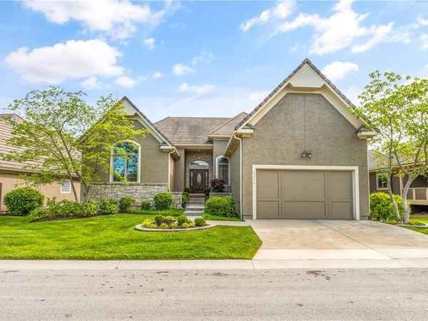 5313 W 124th Terrace, Leawood, KS 66209