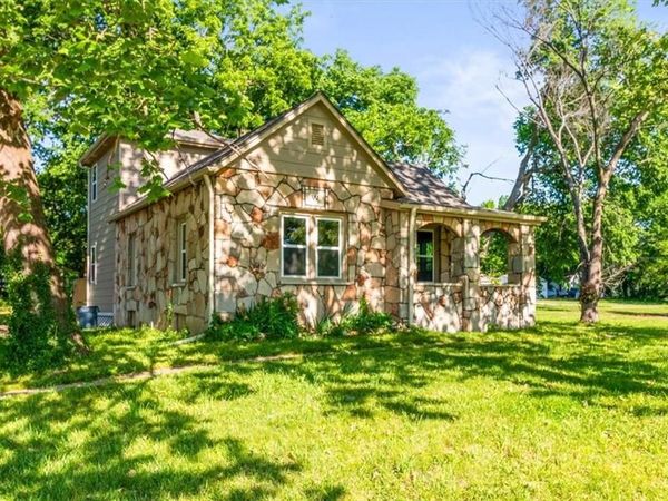902 S Pine Street, Holden, MO 64040