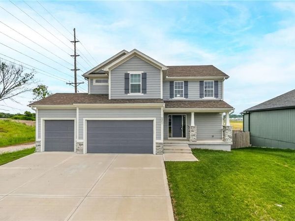 2301 S Eagle Court, Independence, MO 64057