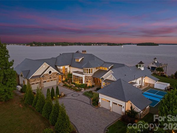 8515 Norman Estates Drive , Denver, NC 28037