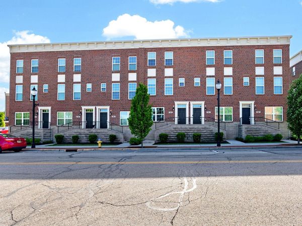 24 N Center Street, Springfield, OH 45502