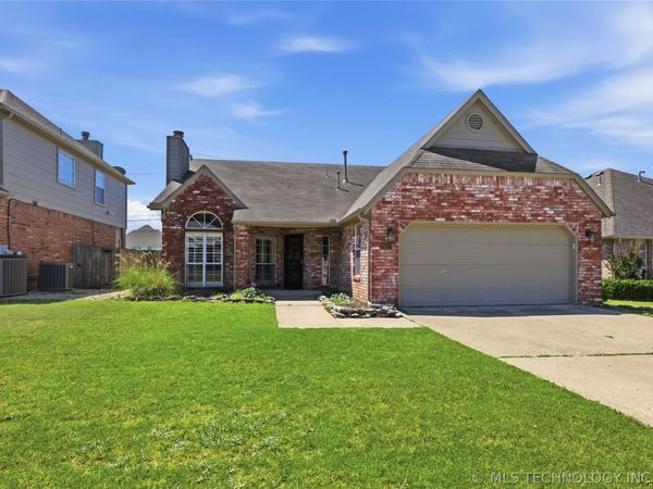 3827 W GALVESTON PL Place, Broken Arrow, OK 74012