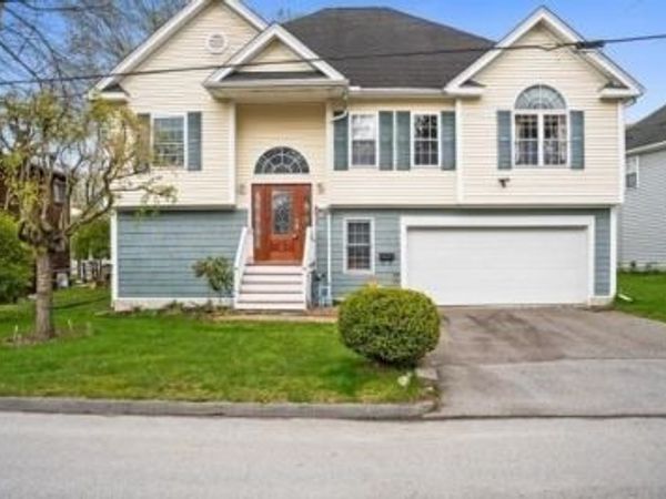 37 Dupuis Ave, Worcester, MA 01604