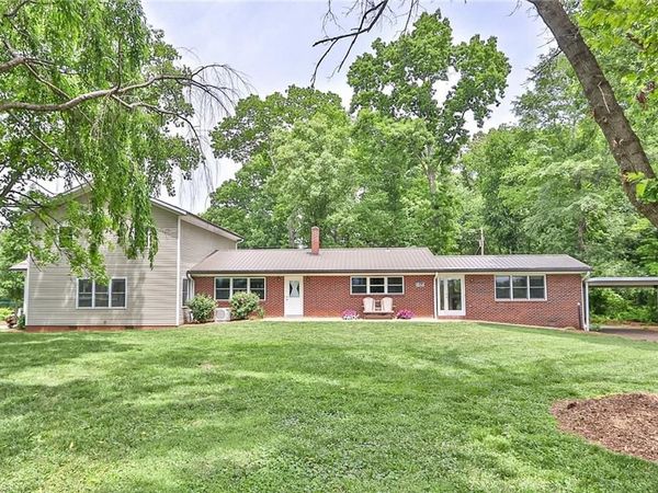 4844 Saint Paul Church Road , Hamptonville, NC 27020