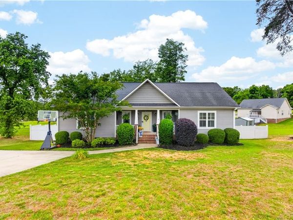 4319 Brown Oaks Road , Randleman, NC 27317