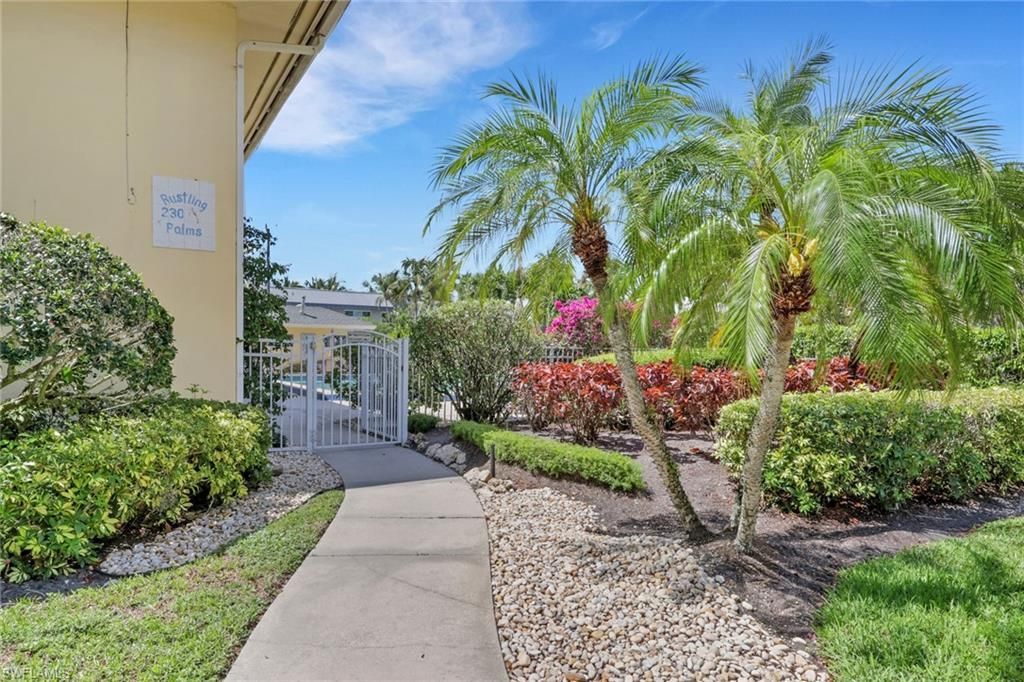 230 3rd Ave S, Unit 4, Naples, FL 34102 Photo