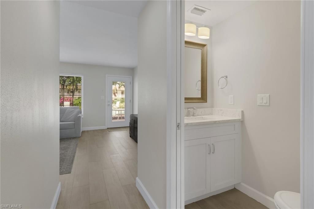230 3rd Ave S, Unit 4, Naples, FL 34102 Photo