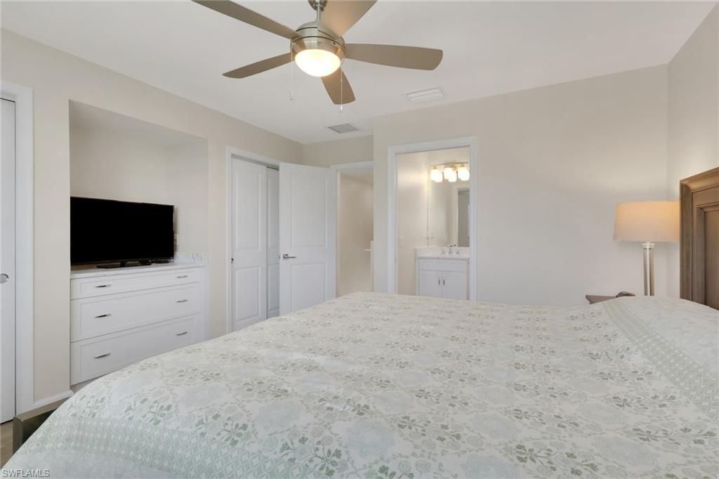 230 3rd Ave S, Unit 4, Naples, FL 34102 Photo